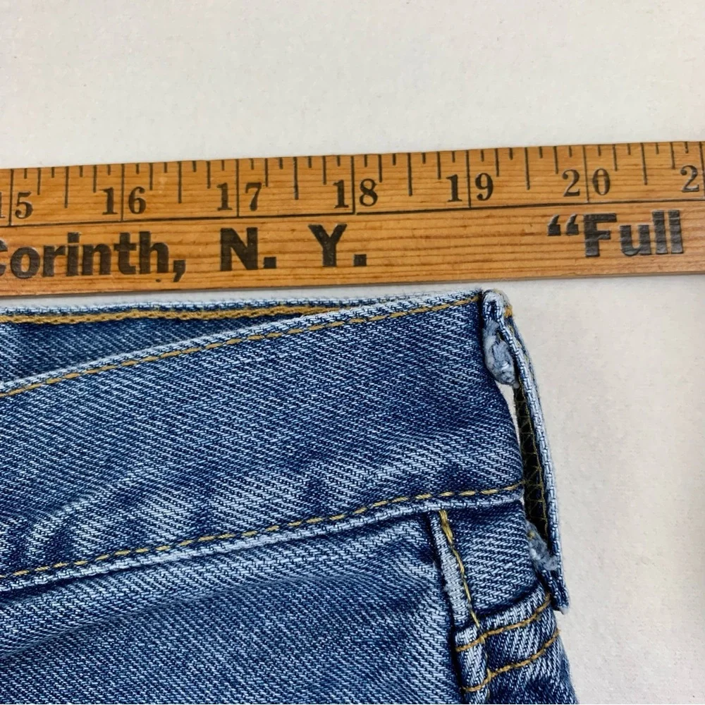 Levi's Jeans Mens 38x30 505 Straight Fit High Rise Medium Wash Cotton Denim Blue